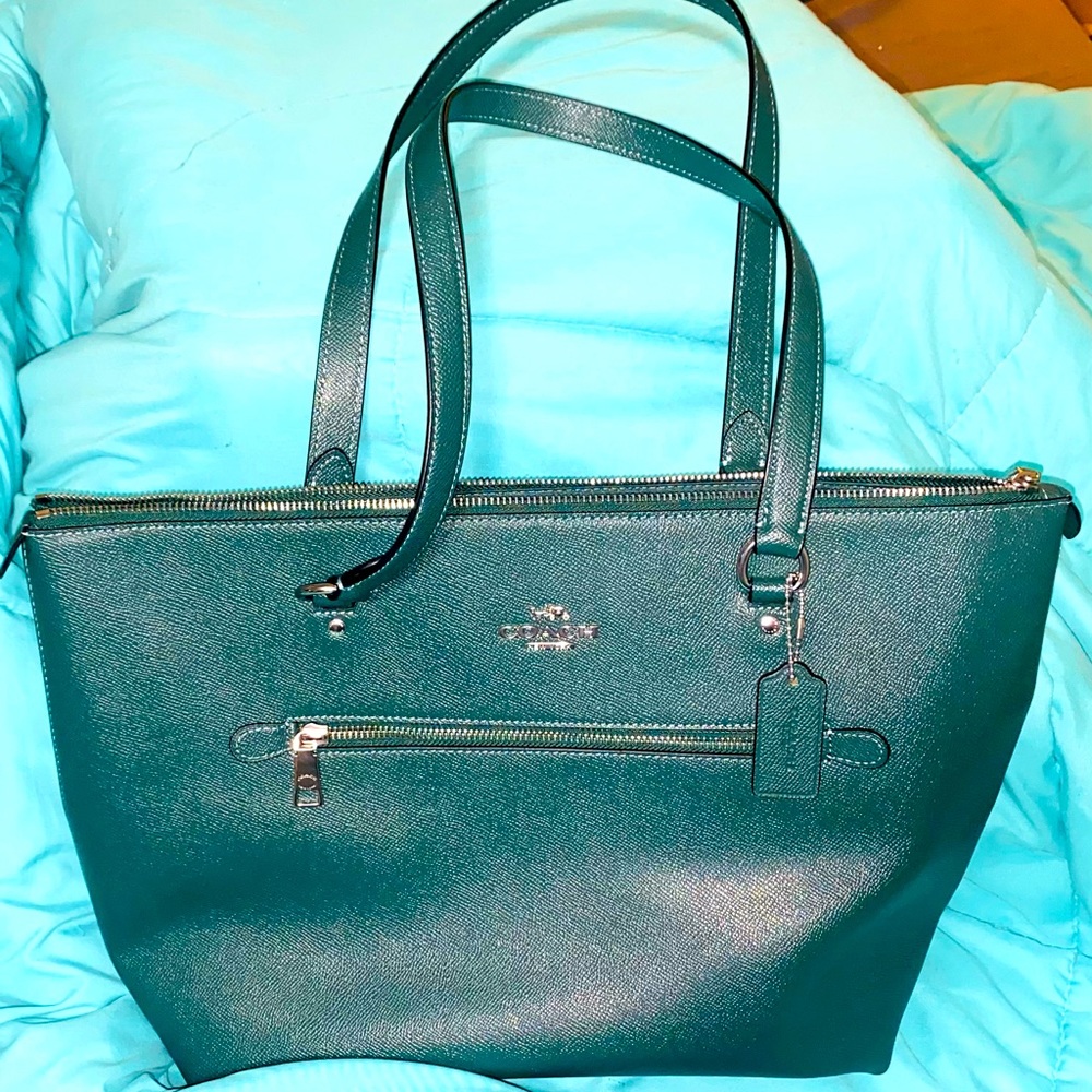 Dark Green Coach Gallery Tote-EUC